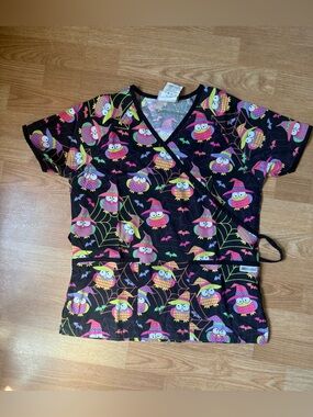Uniform Advantage Black Scrub Top with Neon Owl Print
